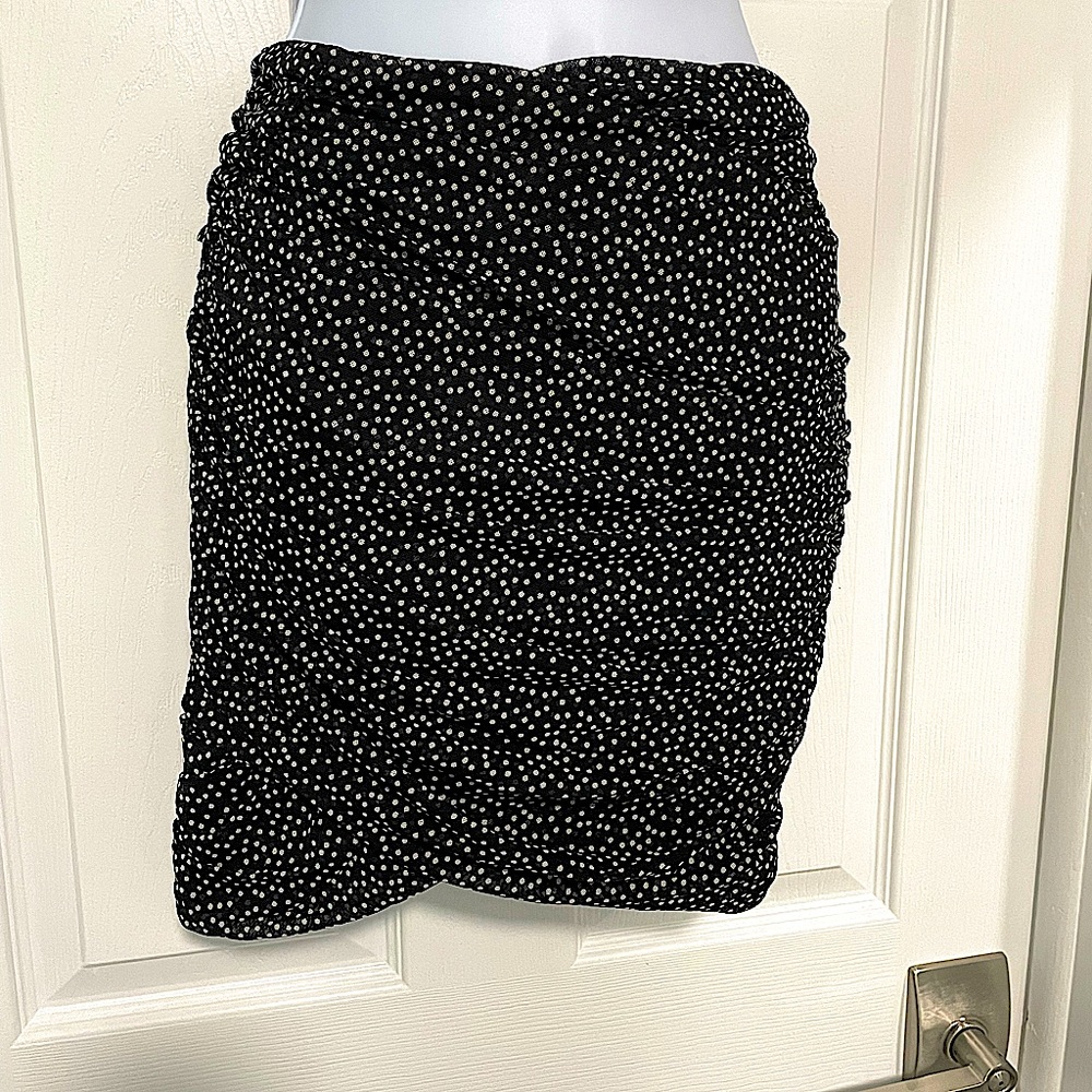 Bebe skirt- size M